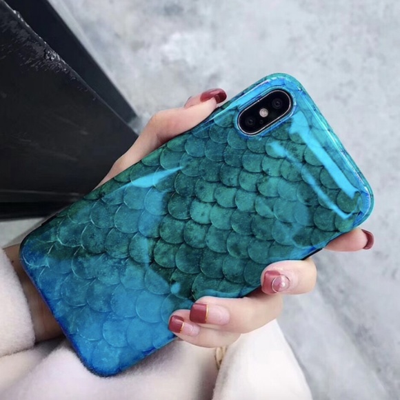 🧜♀️Mermaid Holographic iPhone case - Picture 3 of 8